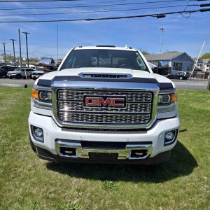 2019 GMC 2500 HD Extended Cab · Short Bed