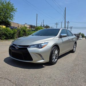 2015 Toyota Camry · DX Sedan 4D